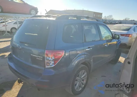 2013 Subaru Forester 2.5X Premium z USA, uszkodzony, nr VIN JF2SHADC4DH432773